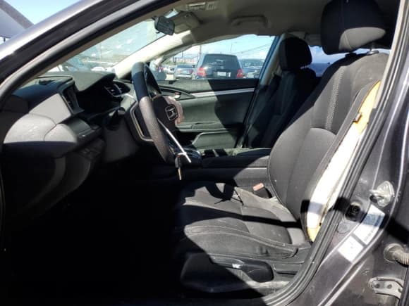 ✅ 2020 Honda Civic LX • VIN: 2HGFC2F6XLH580514 • Lot: 82677405. Listed on Copart with 71,866 mi. Free auction sales archive from the USA and detailed vehicle history report at DreamBid. Image 7.