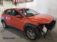 ✅ 2020 Hyundai Kona SE • VIN: KM8K12AA9LU448206 • Лот: 66697853. Опубликован ранее на Copart с пробегом 67 038 миль. Бесплатный доступ к архиву аукционных продаж из США и подробный отчёт об истории автомобиля на DreamBid. Изображение 4.