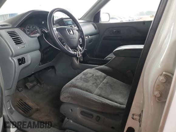 ✅ 2004 Honda Pilot EX • VIN: 2HKYF18464H542629 • Lot: 82332695. Listed on Copart with 226,377 mi. Free auction sales archive from the USA and detailed vehicle history report at DreamBid. Image 7.