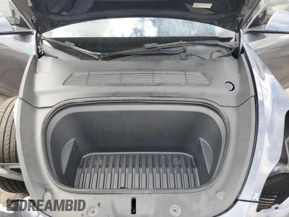 ✅ 2022 Tesla Model Y Performance • VIN: 7SAYGDEF6NF409912 • Lot: 81064495. Listed on Copart with 43,370 mi. Free auction sales archive from the USA and detailed vehicle history report at DreamBid. Image 12.