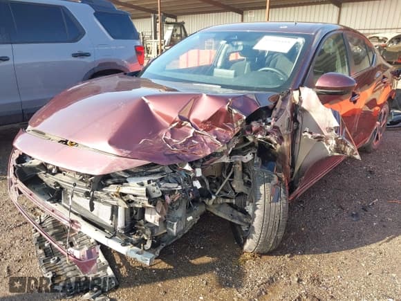 ✅ 2024 Nissan Sentra SV • VIN: 3N1AB8CV3RY253310 • Lot: 43708488. Wystawiony na IAAI z przebiegiem Nie podano. Bezpłatny archiwum sprzedaży aukcyjnych z USA i szczegółowy raport historii pojazdu na DreamBid. Zdjęcie 6.