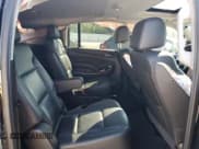 ✅ 2019 Chevrolet Suburban LT • VIN: 1GNSKHKC6KR362655 • Lot: 82260795. Wystawiony na Copart z przebiegiem 161 103 mil. Bezpłatny archiwum sprzedaży aukcyjnych z USA i szczegółowy raport historii pojazdu na DreamBid. Zdjęcie 11.