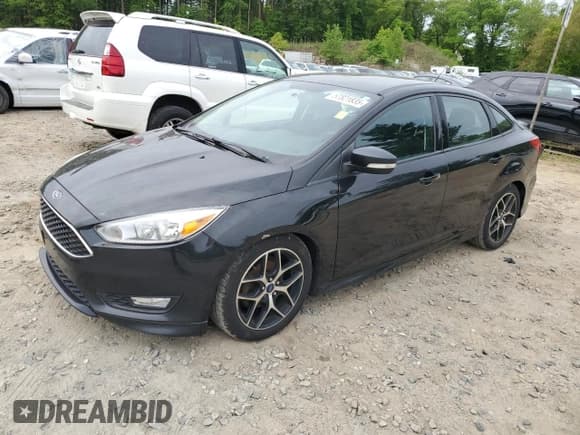 ✅ 2015 Ford Focus SE • VIN: 1FADP3F28FL364882 • Lot: 57821835. Listed on Copart with 195,400 mi. Free auction sales archive from the USA and detailed vehicle history report at DreamBid. Image 1.