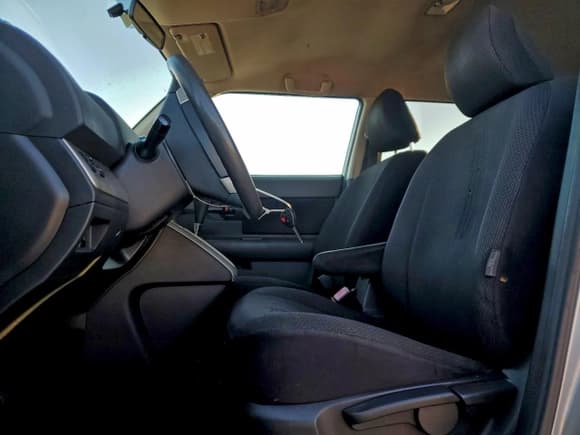 ✅ 2010 Scion xB • VIN: JTLZE4FEXA1106748 • Lot: 96965705. Listed on Copart with 225,548 mi. Free auction sales archive from the USA and detailed vehicle history report at DreamBid. Image 7.