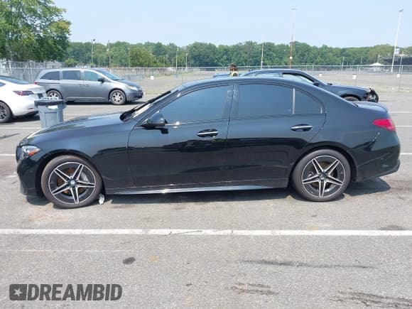 ✅ 2024 Mercedes-Benz C 300 • VIN: W1KAF4HBXRR204934 • Лот: 42863968. Опубликован ранее на IAAI с пробегом Не указан. Бесплатный доступ к архиву аукционных продаж из США и подробный отчёт об истории автомобиля на DreamBid. Изображение 15.