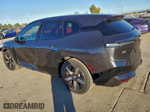 ✅ 2024 BMW iX xDrive50 • VIN: WB523CF04RCN74259 • Lot: 96496275. Wystawiony na Copart z przebiegiem 17 068 mil. Bezpłatny archiwum sprzedaży aukcyjnych z USA i szczegółowy raport historii pojazdu na DreamBid. Zdjęcie 2.