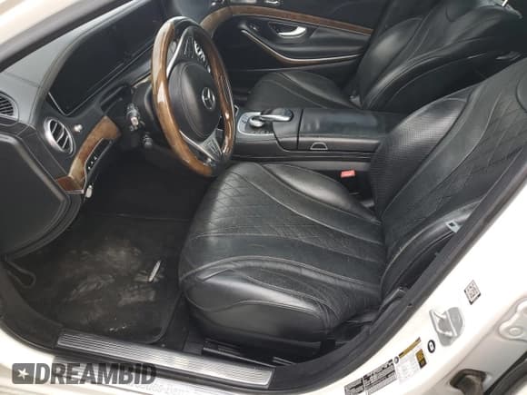 ✅ 2015 Mercedes-Benz S 550 • VIN: WDDUG8FB2FA070970 • Lot: 91766355. Wystawiony na Copart z przebiegiem Nie podano. Bezpłatny archiwum sprzedaży aukcyjnych z USA i szczegółowy raport historii pojazdu na DreamBid. Zdjęcie 8.