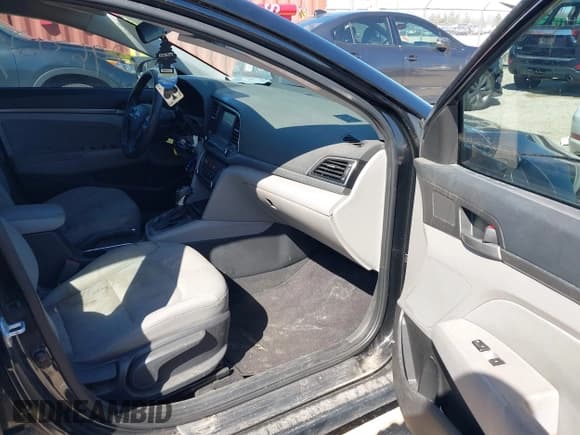 ✅ 2017 Hyundai Elantra Limited • VIN: 5NPD84LF6HH132499 • Lot: 39160337. Listed on IAAI with 119,246 mi. Free auction sales archive from the USA and detailed vehicle history report at DreamBid. Image 5.