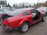 ✅ 2007 Ford Mustang GT Deluxe • VIN: 1ZVFT82H675350049 • Lot: 43897040. Wystawiony na IAAI z przebiegiem Nie podano. Bezpłatny archiwum sprzedaży aukcyjnych z USA i szczegółowy raport historii pojazdu na DreamBid. Zdjęcie 13.