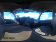 ✅ 2001 Chevrolet Silverado 2500HD LS • VIN: 1GCHK29G11E271582 • Lot: 43714987. Wystawiony na IAAI z przebiegiem 211 836 mil. Bezpłatny archiwum sprzedaży aukcyjnych z USA i szczegółowy raport historii pojazdu na DreamBid. Zdjęcie 19.