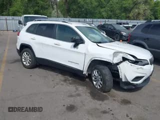 ✅ 2019 Jeep Cherokee Latitude • VIN: 1C4PJLCB2KD240611 • Лот: 42440600. Опубликован ранее на IAAI с пробегом 257 127 миль. Бесплатный доступ к архиву аукционных продаж из США и подробный отчёт об истории автомобиля на DreamBid. Изображение 1.