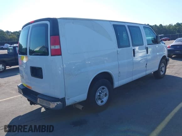 ✅ 2014 Chevrolet Express Cargo • VIN: 1GCWGFCB6E1131070 • Лот: 43150748. Опубликован ранее на IAAI с пробегом 73 635 миль. Бесплатный доступ к архиву аукционных продаж из США и подробный отчёт об истории автомобиля на DreamBid. Изображение 4.