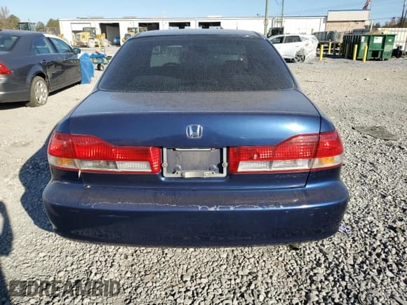 ✅ 2002 Honda Accord LX • VIN: 1HGCG66502A113248 • Lot: 91806595. Wystawiony na Copart z przebiegiem 185 618 mil. Bezpłatny archiwum sprzedaży aukcyjnych z USA i szczegółowy raport historii pojazdu na DreamBid. Zdjęcie 6.