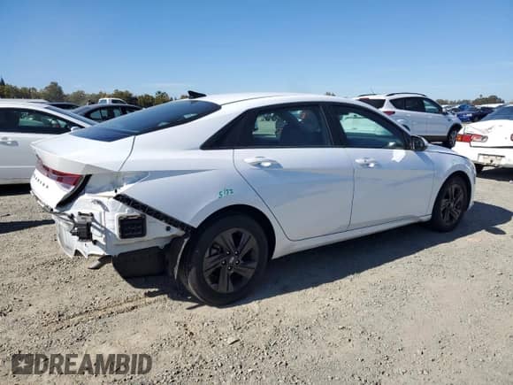 2021 Hyundai Elantra SEL z VIN 5NPLM4AG9MH001564, wystawiony jako Copart lot #90516475 z przebiegiem 43 660 mil mil oraz Szkoda całkowita • Salvage title. Historia ofert i sprzedaży dostępna na DreamBid. Obrazek 3.