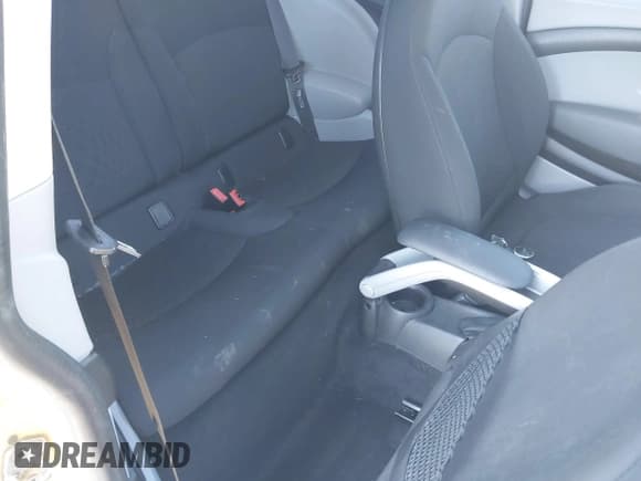 ✅ 2008 MINI Hardtop • VIN: WMWMF33568TT61894 • Lot: 41351598. Wystawiony na IAAI z przebiegiem 105 112 mil. Bezpłatny archiwum sprzedaży aukcyjnych z USA i szczegółowy raport historii pojazdu na DreamBid. Zdjęcie 8.