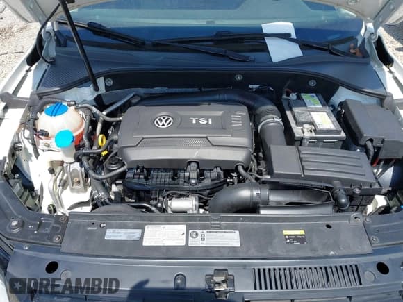 ✅ 2015 Volkswagen Passat S • VIN: 1VWAT7A36FC004720 • Lot: 43091864. Wystawiony na IAAI z przebiegiem 158 117 mil. Bezpłatny archiwum sprzedaży aukcyjnych z USA i szczegółowy raport historii pojazdu na DreamBid. Zdjęcie 10.