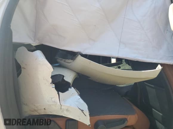 ✅ 2015 Chevrolet Traverse LT • VIN: 1GNKRHKD3FJ233474 • Lot: 72034454. Wystawiony na Copart z przebiegiem Nie podano. Bezpłatny archiwum sprzedaży aukcyjnych z USA i szczegółowy raport historii pojazdu na DreamBid. Zdjęcie 11.