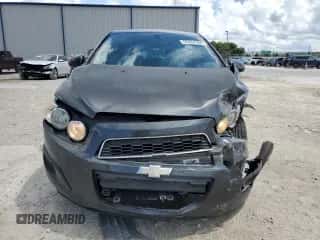 2014 Chevrolet Sonic LS с VIN 1G1JA6SHXE4234968, выставлен на аукционе Copart как лот 65934164 с пробегом 39 220 миль миль и Списание • Salvage title. История ставок и продаж доступна на DreamBid. Изображение 5.