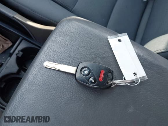 ✅ 2006 Honda Pilot LX • VIN: 2HKYF18166H553008 • Lot: 43430191. Wystawiony na IAAI z przebiegiem 184 246 mil. Bezpłatny archiwum sprzedaży aukcyjnych z USA i szczegółowy raport historii pojazdu na DreamBid. Zdjęcie 11.