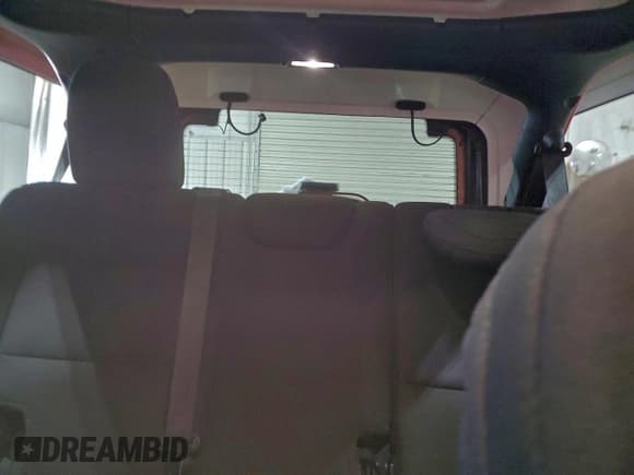 ✅ 2023 Jeep Wrangler Sahara • VIN: 1C4HJXEN9PW695048 • Лот: 95701765. Опубликован ранее на Copart с пробегом 62 693 миль. Бесплатный доступ к архиву аукционных продаж из США и подробный отчёт об истории автомобиля на DreamBid. Изображение 10.