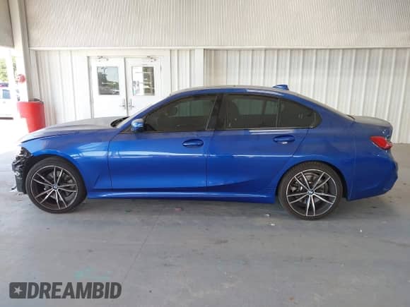 2020 BMW 3 Series 330i xDrive с VIN WBA5R7C07LFH41232, выставлен на аукционе IAAI как лот 42254792 с пробегом 47 907 миль миль и . История ставок и продаж доступна на DreamBid. Изображение 15.
