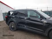 ✅ 2022 Ford Police Interceptor Utility • VIN: 1FM5K8ABXNGA03660 • Lot: 38814628. Wystawiony na IAAI z przebiegiem 3 mil. Bezpłatny archiwum sprzedaży aukcyjnych z USA i szczegółowy raport historii pojazdu na DreamBid. Zdjęcie 17.