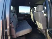 ✅ 2022 Chevrolet Silverado 1500 LT Trail Boss • VIN: 1GCPYFEL3NZ207112 • Lot: 71850273. Wystawiony na Copart z przebiegiem 2 706 mil. Bezpłatny archiwum sprzedaży aukcyjnych z USA i szczegółowy raport historii pojazdu na DreamBid. Zdjęcie 10.