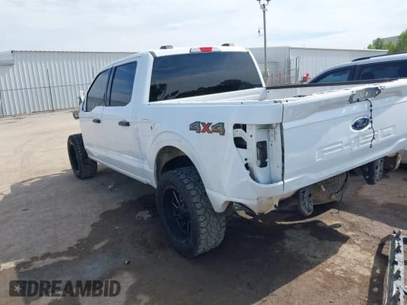 ✅ 2022 Ford F-150 XLT • VIN: 1FTFW1E59NKD58289 • Lot: 43399737. Wystawiony na IAAI z przebiegiem 996 476 mil. Bezpłatny archiwum sprzedaży aukcyjnych z USA i szczegółowy raport historii pojazdu na DreamBid. Zdjęcie 3.