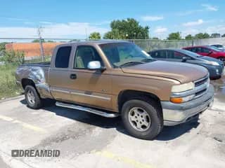 ✅ 2000 Chevrolet Silverado 1500 LS • VIN: 2GCEK19T7Y1112345 • Lot: 42991471. Wystawiony na IAAI z przebiegiem 285 021 mil mil. Skorzystaj z bezpłatnego archiwum sprzedaży aukcyjnych z USA i zobacz szczegółowy raport historii pojazdu na DreamBid. Zdjęcie 1.