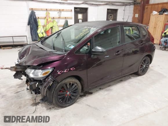 ✅ 2015 Honda Fit EX-L • VIN: 3HGGK5H87FM759560 • Лот: 42331481. Опубликован ранее на IAAI с пробегом 121 219 миль. Бесплатный доступ к архиву аукционных продаж из США и подробный отчёт об истории автомобиля на DreamBid. Изображение 2.