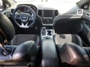 ✅ 2018 Jeep Grand Cherokee SRT • VIN: 1C4RJFDJ8JC488401 • Лот: 68311635. Опубликован ранее на Copart с пробегом 37 512 миль. Бесплатный доступ к архиву аукционных продаж из США и подробный отчёт об истории автомобиля на DreamBid. Изображение 8.