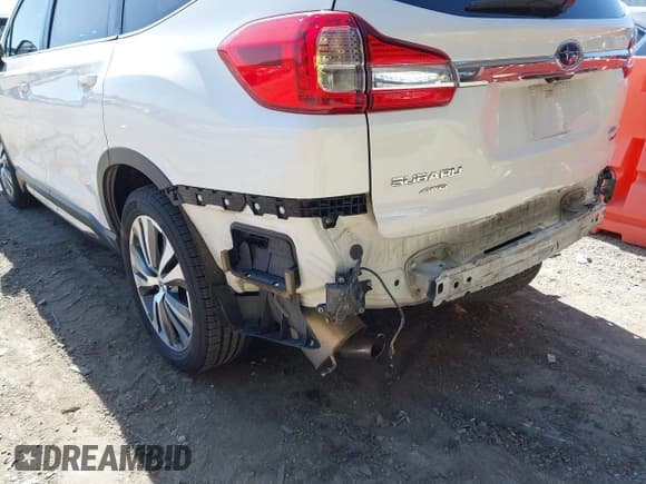 ✅ 2020 Subaru Ascent Limited • VIN: 4S4WMAPDXL3421851 • Lot: 42245519. Wystawiony na IAAI z przebiegiem 117 649 mil. Bezpłatny archiwum sprzedaży aukcyjnych z USA i szczegółowy raport historii pojazdu na DreamBid. Zdjęcie 6.