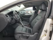 ✅ 2013 Volkswagen Jetta SE • VIN: 3VWDX7AJ6DM303863 • Lot: 63232985. Listed on Copart with 117,028 mi. Free auction sales archive from the USA and detailed vehicle history report at DreamBid. Image 7.