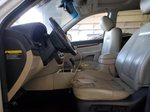 ✅ 2008 Hyundai Santa Fe SE • VIN: 5NMSH73E98H138925 • Lot: 83487474. Listed on Copart with 196,481 mi. Free auction sales archive from the USA and detailed vehicle history report at DreamBid. Image 7.