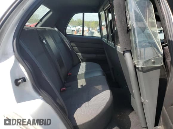 ✅ 2010 Ford Police Interceptor • VIN: 2FABP7BV2AX104505 • Лот: 51165135. Опубликован ранее на Copart с пробегом Не указан. Бесплатный доступ к архиву аукционных продаж из США и подробный отчёт об истории автомобиля на DreamBid. Изображение 10.