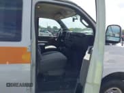 ✅ 2019 Chevrolet Express Cargo • VIN: 1GCWGAFP6K1301711 • Лот: 43324916. Опубликован ранее на IAAI с пробегом 52 047 миль. Бесплатный доступ к архиву аукционных продаж из США и подробный отчёт об истории автомобиля на DreamBid. Изображение 5.