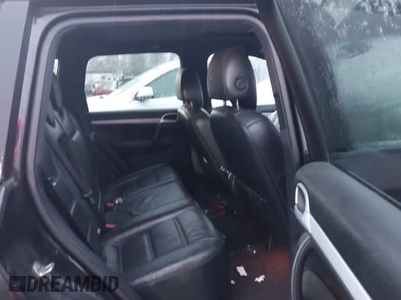 ✅ 2009 Porsche Cayenne • VIN: WP1AA29P09LA00491 • Lot: 43702802. Listed on IAAI with 160,159 mi. Free auction sales archive from the USA and detailed vehicle history report at DreamBid. Image 8.