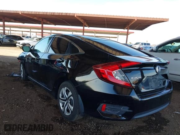 ✅ 2018 Honda Civic LX • VIN: 2HGFC2F52JH603448 • Lot: 41993802. Wystawiony na IAAI z przebiegiem 91 291 mil. Bezpłatny archiwum sprzedaży aukcyjnych z USA i szczegółowy raport historii pojazdu na DreamBid. Zdjęcie 3.