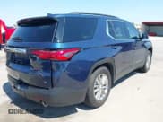 ✅ 2022 Chevrolet Traverse LT Cloth • VIN: 1GNERGKW1NJ104429 • Lot: 43174772. Wystawiony na IAAI z przebiegiem 66 873 mil. Bezpłatny archiwum sprzedaży aukcyjnych z USA i szczegółowy raport historii pojazdu na DreamBid. Zdjęcie 4.