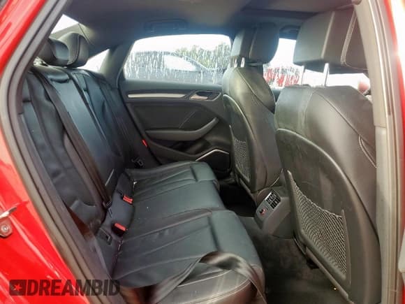 ✅ 2015 Audi S3 Premium Plus • VIN: WAUBFGFF1F1087726 • Lot: 62791435. Wystawiony na Copart z przebiegiem 83 436 mil. Bezpłatny archiwum sprzedaży aukcyjnych z USA i szczegółowy raport historii pojazdu na DreamBid. Zdjęcie 11.