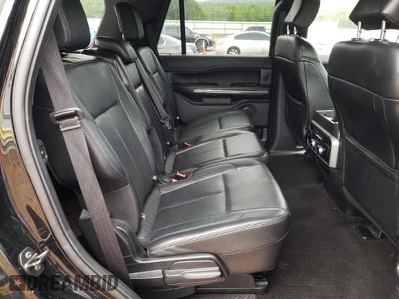 ✅ 2018 Ford Expedition XLT • VIN: 1FMJU1JT1JEA71957 • Lot: 58747555. Listed on Copart with 88,429 mi. Free auction sales archive from the USA and detailed vehicle history report at DreamBid. Image 11.