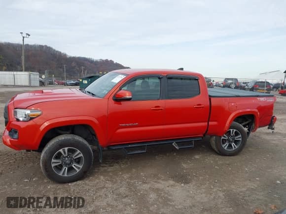 ✅ 2017 Toyota Tacoma SR5 • VIN: 3TMDZ5BN7HM014046 • Lot: 43777744. Listed on IAAI with 130,773 mi. Free auction sales archive from the USA and detailed vehicle history report at DreamBid. Image 14.
