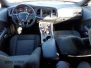 ✅ 2022 Dodge Challenger SXT • VIN: 2C3CDZAG1NH182266 • Lot: 80515843. Wystawiony na Copart z przebiegiem 16 593 mil. Bezpłatny archiwum sprzedaży aukcyjnych z USA i szczegółowy raport historii pojazdu na DreamBid. Zdjęcie 8.