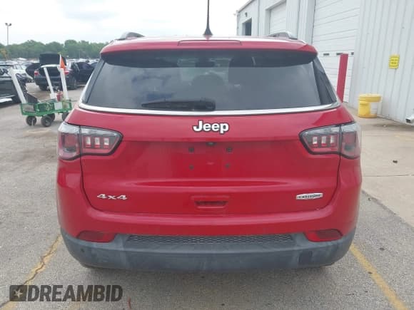 ✅ 2019 Jeep Compass Latitude • VIN: 3C4NJDBB7KT790623 • Lot: 42671933. Listed on IAAI with 132,807 mi. Free auction sales archive from the USA and detailed vehicle history report at DreamBid. Image 16.