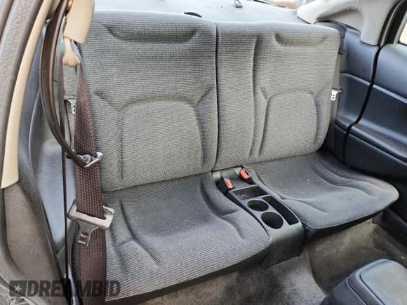 ✅ 2001 Saturn SC • VIN: 1G8ZP12881Z226032 • Лот: 62209055. Опубликован ранее на Copart с пробегом 81 459 миль. Бесплатный доступ к архиву аукционных продаж из США и подробный отчёт об истории автомобиля на DreamBid. Изображение 10.