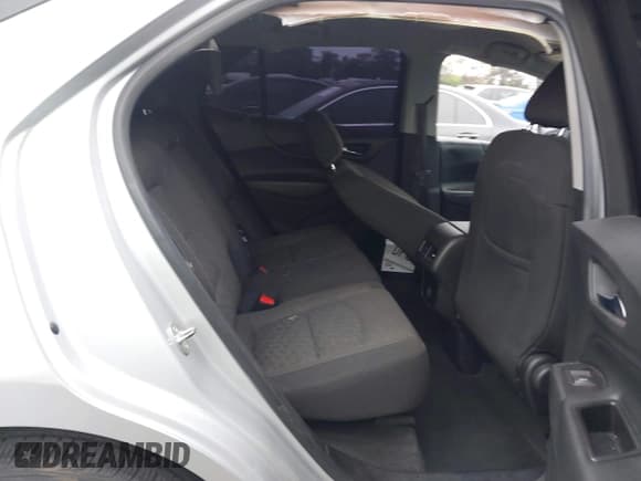 ✅ 2018 Chevrolet Equinox LT • VIN: 2GNAXJEV2J6277033 • Lot: 43378314. Listed on IAAI with 101,324 mi. Free auction sales archive from the USA and detailed vehicle history report at DreamBid. Image 8.