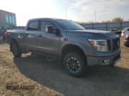 ✅ 2017 Nissan Titan SV • VIN: 1N6BA1F43HN519853 • Lot: 84807105. Wystawiony na Copart z przebiegiem 317 994 mil. Bezpłatny archiwum sprzedaży aukcyjnych z USA i szczegółowy raport historii pojazdu na DreamBid. Zdjęcie 4.