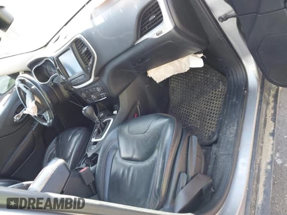 ✅ 2016 Jeep Cherokee Trailhawk • VIN: 1C4PJMBB6GW335837 • Lot: 41547478. Listed on IAAI with 236,483 mi. Free auction sales archive from the USA and detailed vehicle history report at DreamBid. Image 5.