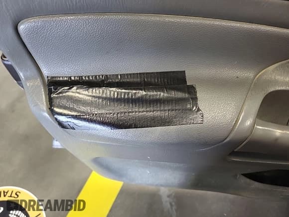 ✅ 2015 Toyota Tacoma • VIN: 5TFUX4EN2FX034417 • Lot: 42143266. Listed on IAAI with 243,487 mi. Free auction sales archive from the USA and detailed vehicle history report at DreamBid. Image 1.