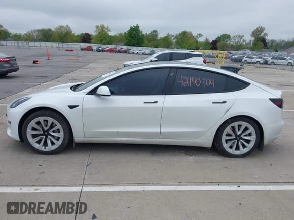 ✅ 2023 Tesla Model 3 • VIN: 5YJ3E1EA3PF563240 • Lot: 42190104. Listed on IAAI with 32,596 mi. Free auction sales archive from the USA and detailed vehicle history report at DreamBid. Image 15.